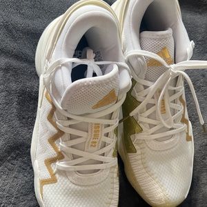 ADIDAS DONOVAN MITCHELL BASKETBALL SHOES- *NEW*
